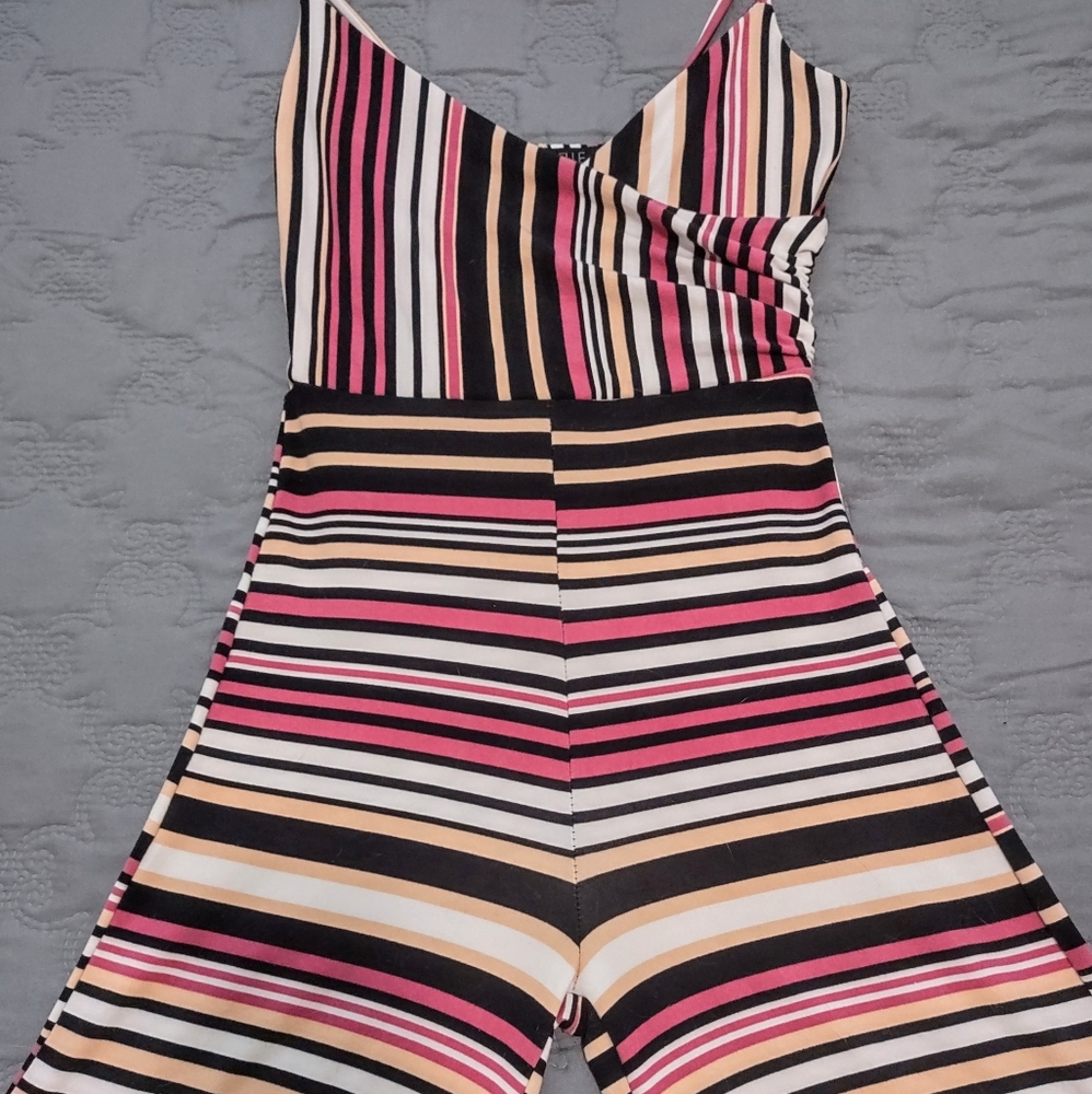 Joe & Elle Jumpsuit. Size Sm.NWOT Excellent Cond.